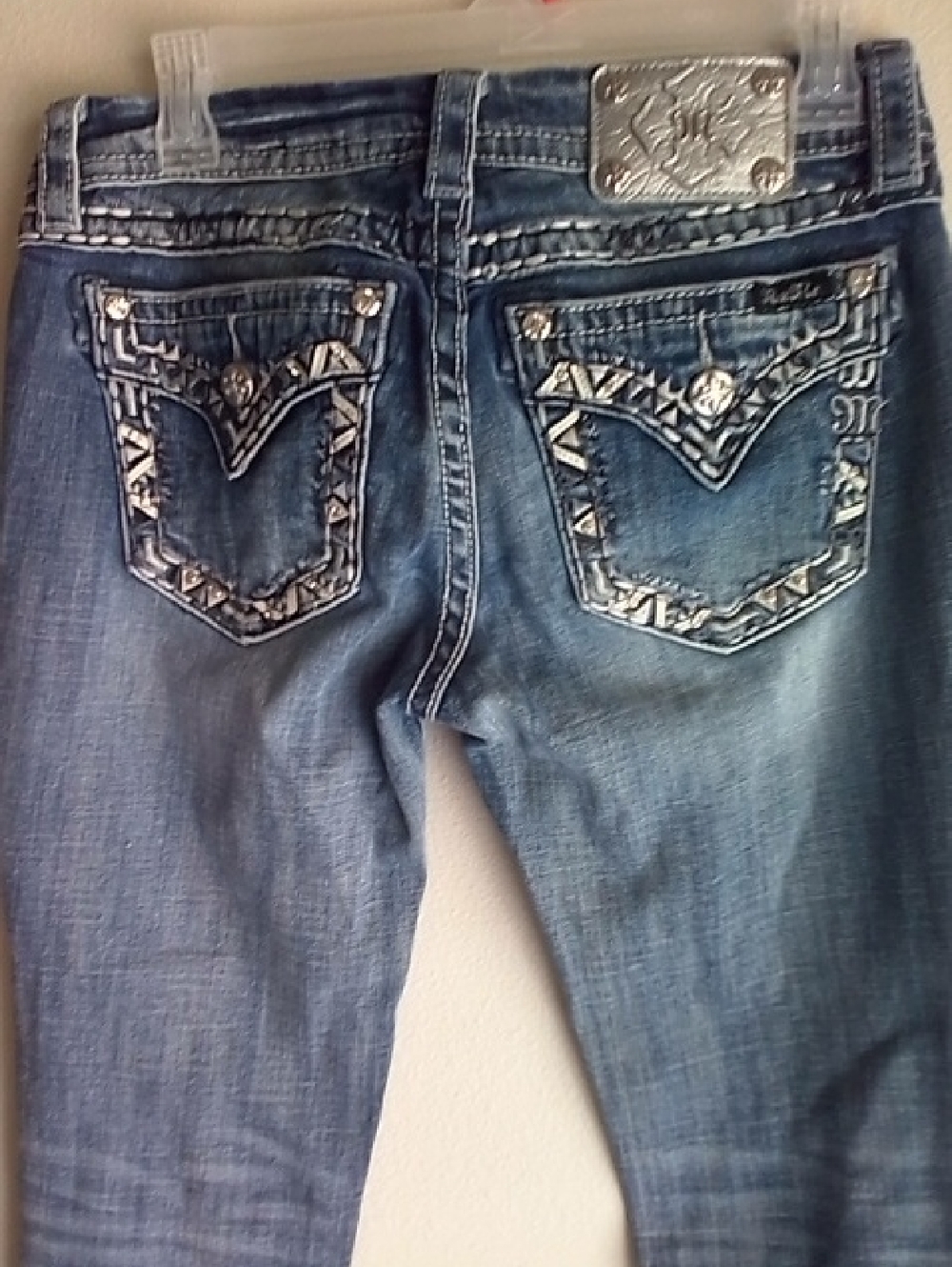 Miss Me Women’s Embroidered Back-Pocket Blue Jeans